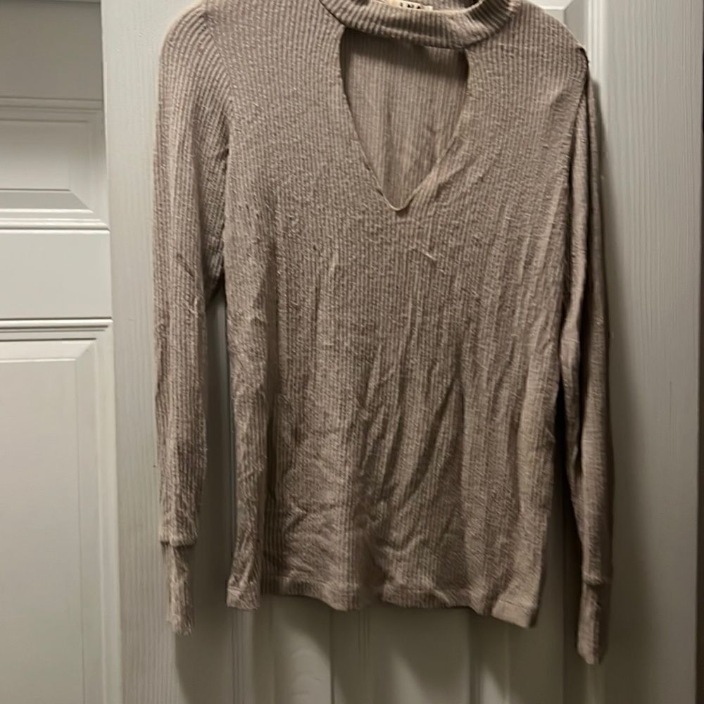 LNA Top Long Sleeve Size XS - Great Condition - Cut out in Front